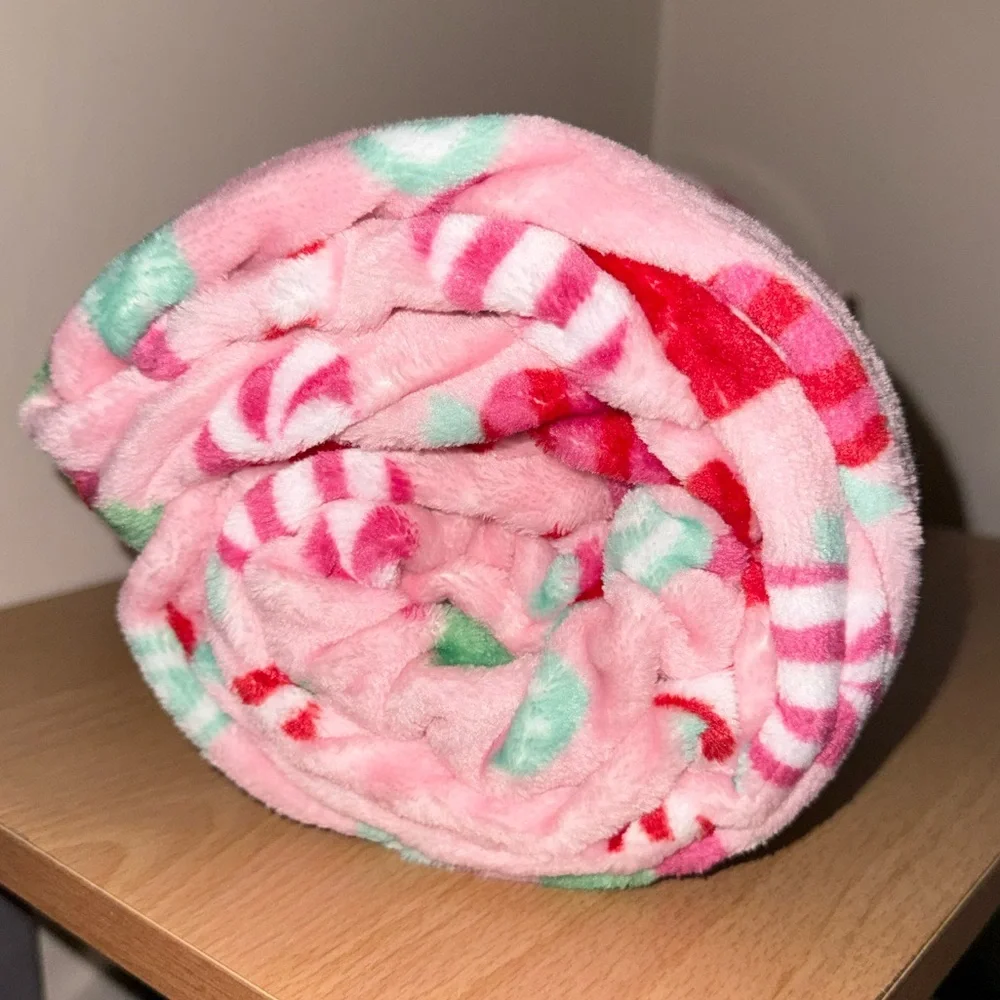 The Magic of Christmas Sweets / Candy Plush Throw / Blanket
